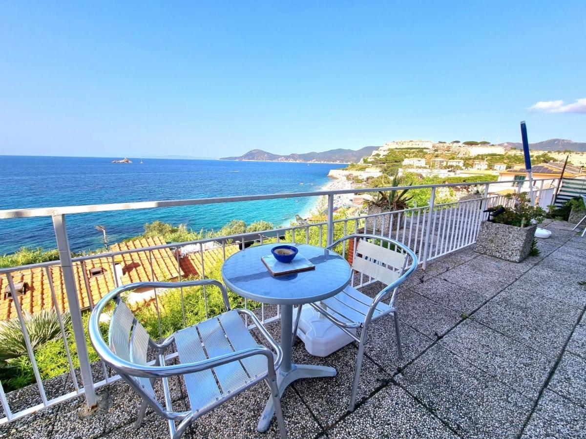 Appartamenti La Terrazza Sulle Ghiaie - Goelba ポルトフェッラーイオ エクステリア 写真