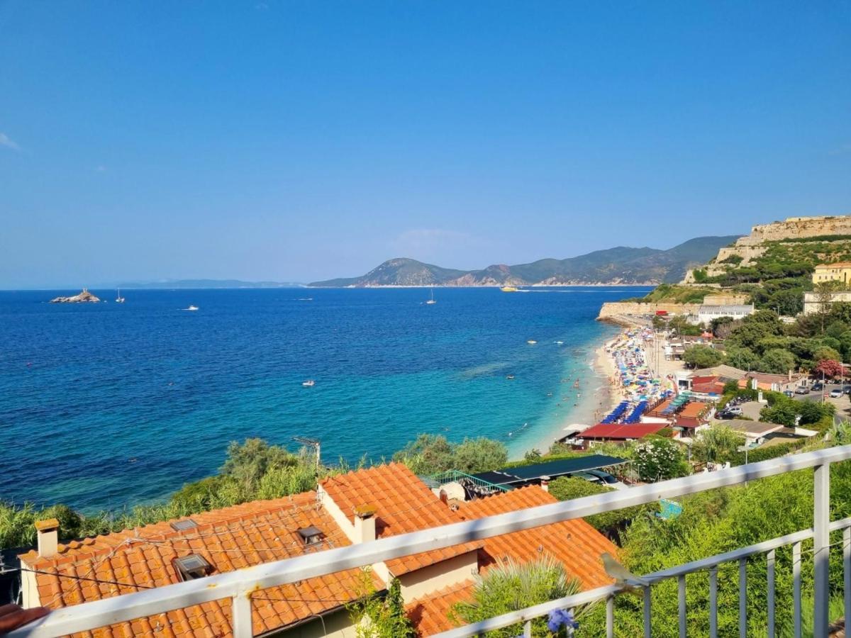 Appartamenti La Terrazza Sulle Ghiaie - Goelba ポルトフェッラーイオ エクステリア 写真