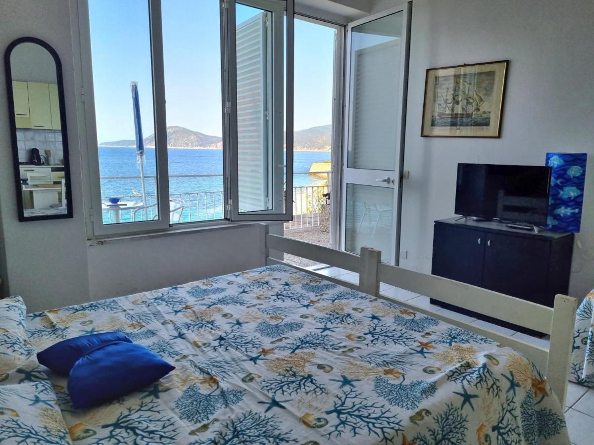 Appartamenti La Terrazza Sulle Ghiaie - Goelba ポルトフェッラーイオ エクステリア 写真
