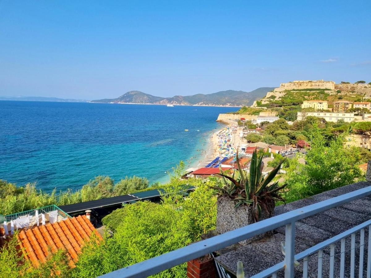 Appartamenti La Terrazza Sulle Ghiaie - Goelba ポルトフェッラーイオ エクステリア 写真