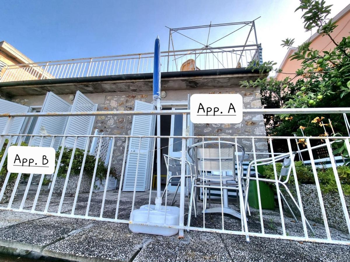 Appartamenti La Terrazza Sulle Ghiaie - Goelba ポルトフェッラーイオ エクステリア 写真