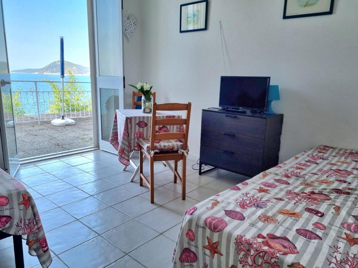 Appartamenti La Terrazza Sulle Ghiaie - Goelba ポルトフェッラーイオ 部屋 写真