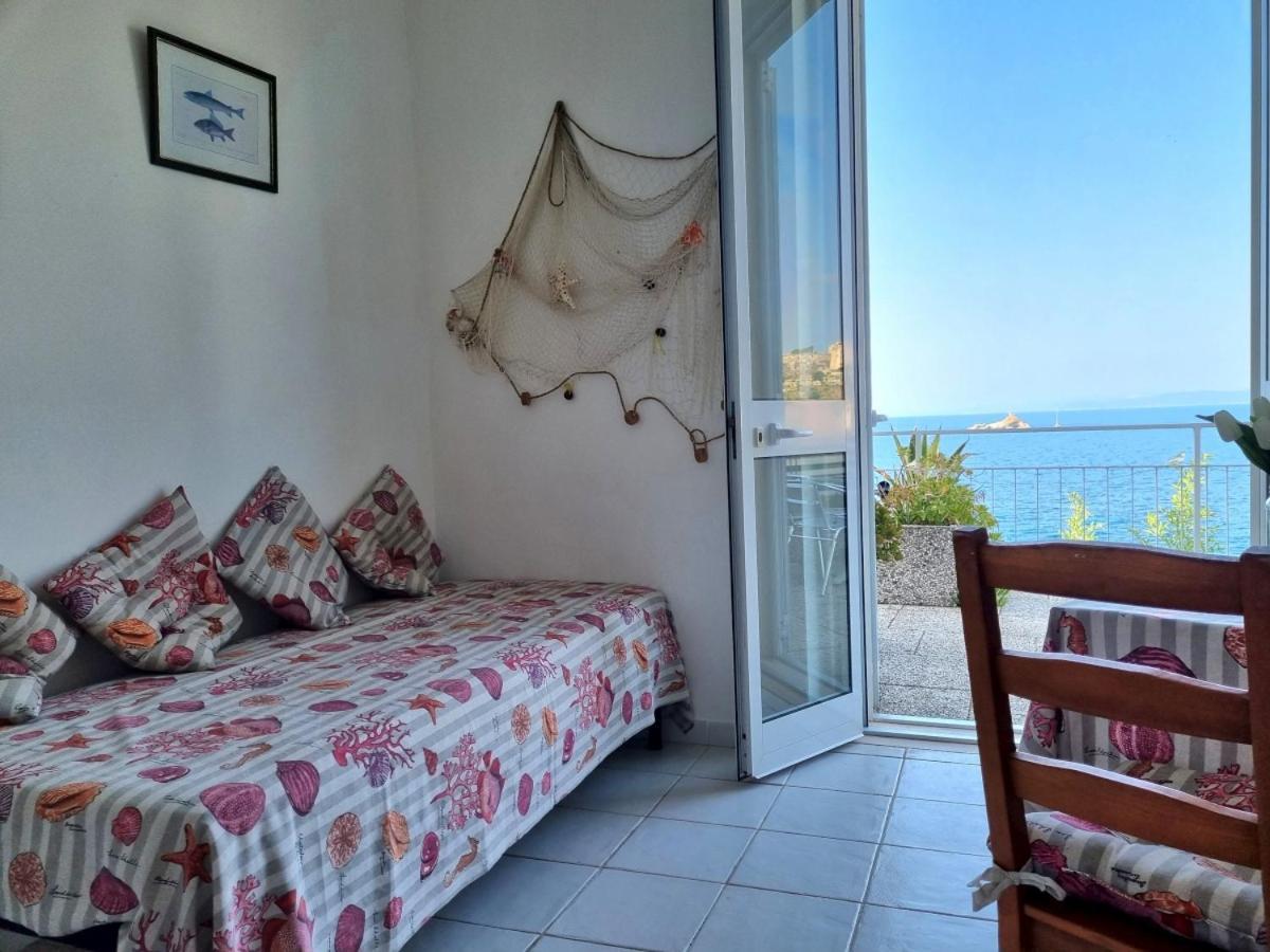 Appartamenti La Terrazza Sulle Ghiaie - Goelba ポルトフェッラーイオ 部屋 写真